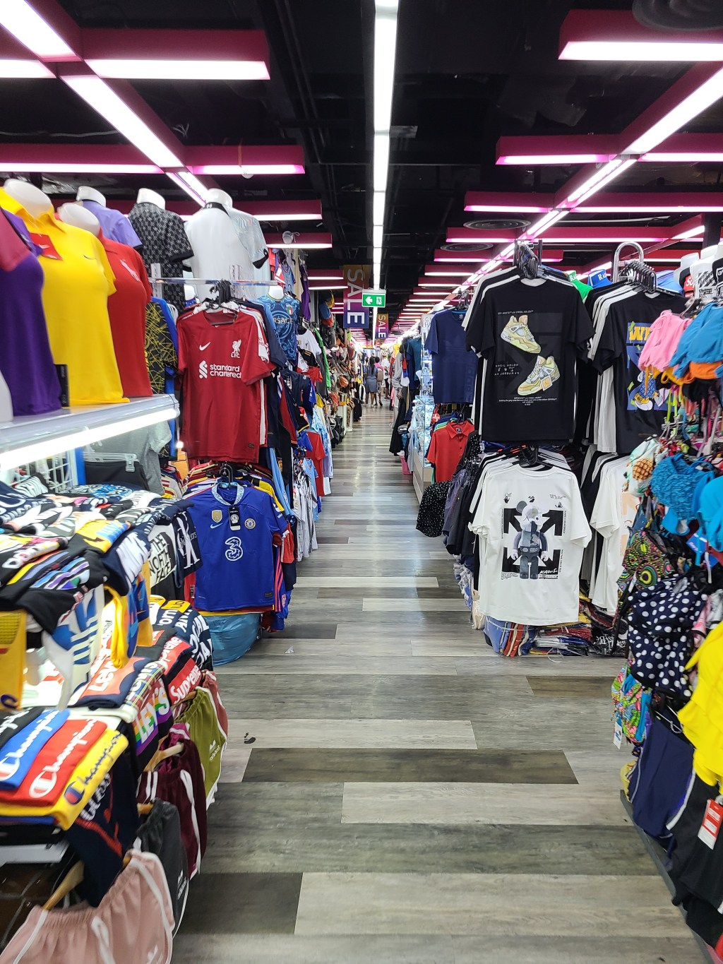 MBK center Bangkok.  Everything under one&nbsp;roof